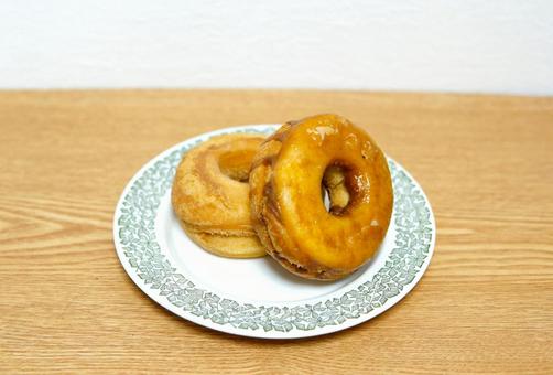 ドーナツ(2個引き) ドーナツ(2個引き) ドーナツ,ダイエット,おやつの写真素材