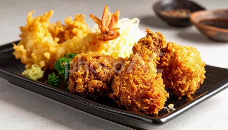 鳥の唐揚げ、とり天、竜田揚げ 鳥の唐揚げ,竜田揚げ,とり天の写真素材