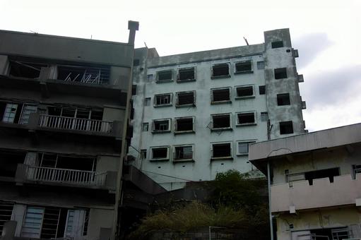 乱立する軍艦島の集合住宅 乱立する軍艦島の集合住宅 軍艦島,端島,炭鉱の写真素材