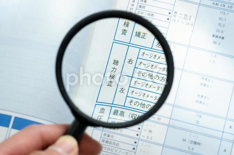 健康診断(聴力検査) 健康診断,聴力検査,難聴の写真素材