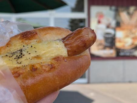 ウィンナーチーズパン ウィンナーチーズパン ウィンナーチーズパン,ウインナー,チーズの写真素材