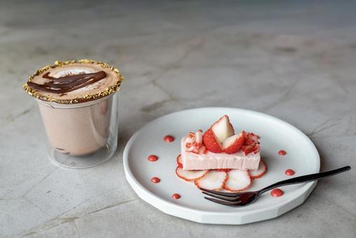 バレンタインラテと苺テリーヌ チョコ,ラテ,バレンタインの写真素材