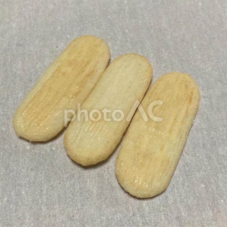 やみつきお煎餅3枚 お菓子,米菓子,せんべいの写真素材