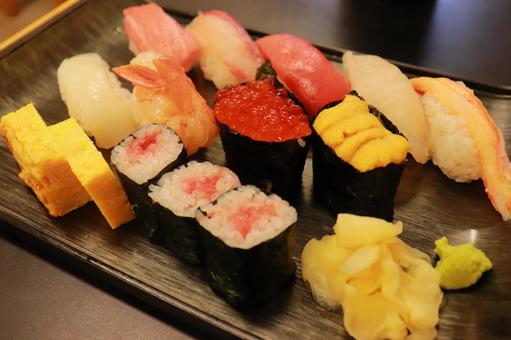 築地市場の寿司 寿司,軍艦,おいしいの写真素材