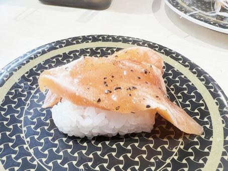 新鮮で美味しそうな炙りサーモンの握り寿司 新鮮で美味しそうな炙りサーモンの握り寿司 サーモン,回転寿司,寿司の写真素材