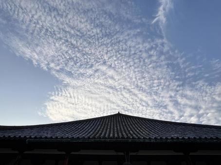 夕暮れの寺院の空 秋,夕暮れ,黄昏の写真素材