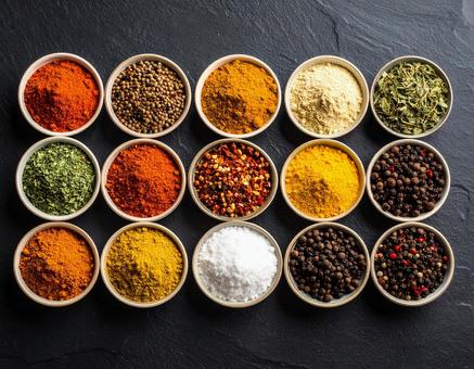 小鉢に入った香辛料８の写真