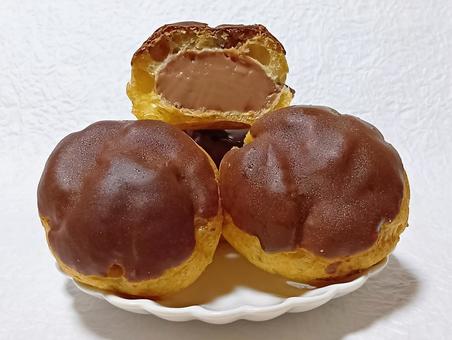 シュークリーム シュークリーム,洋生菓子,スイーツの写真素材