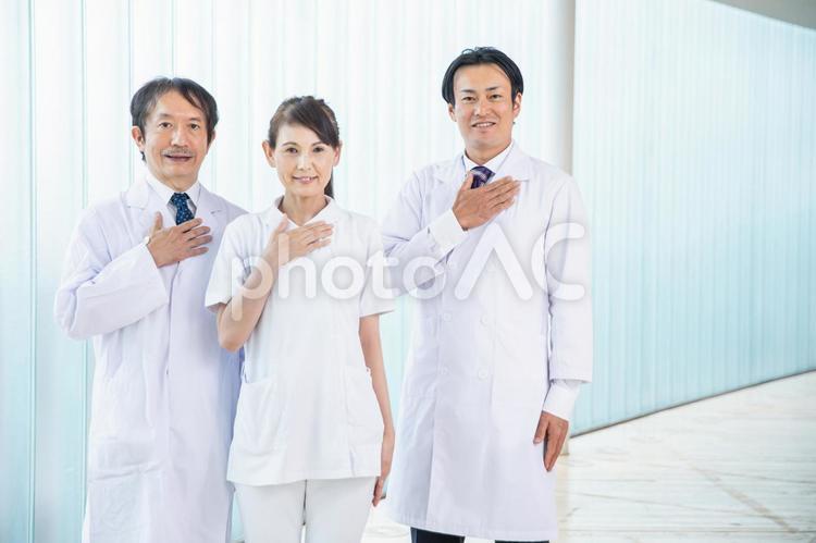 病院にいる医療スタッフ 看護師,看護師長,医者の写真素材