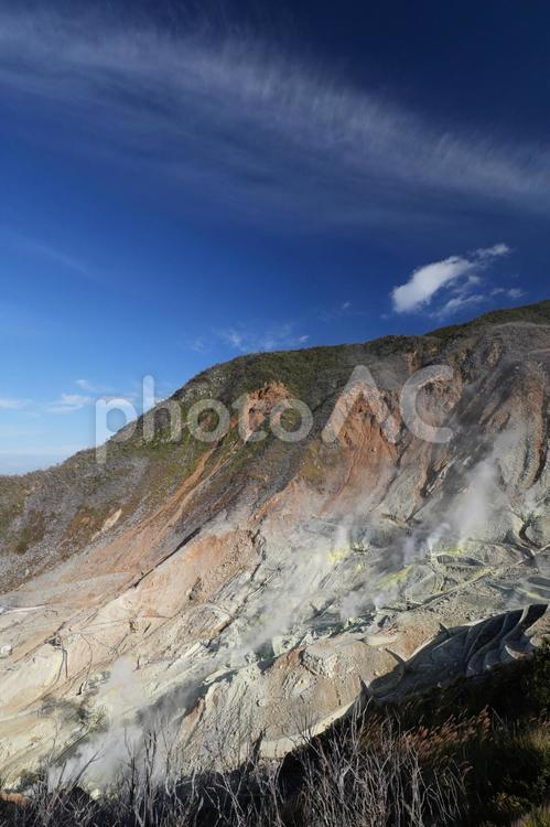 大涌谷　箱根　縦 大涌谷,箱根,地獄谷の写真素材