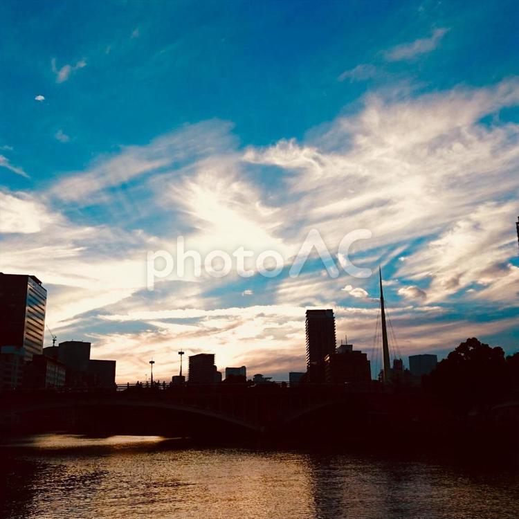 夕映えの水都大阪 たそがれ,シルエット,夕暮れの写真素材