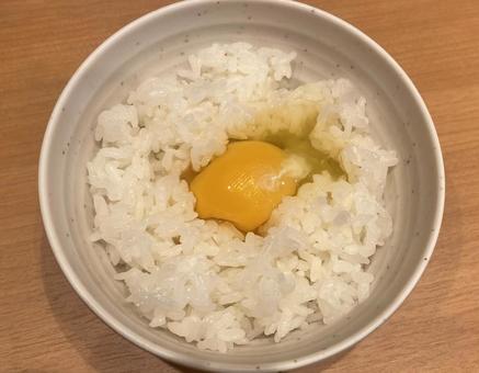 玉子かけご飯 卵黄 白米 玉子かけご飯 卵黄 白米の写真