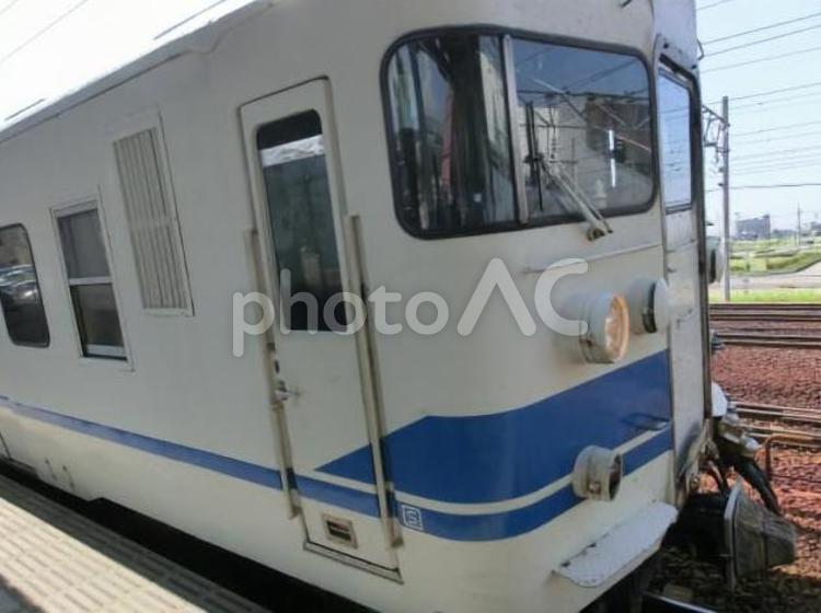 北陸本線の国鉄型車両 jr,西日本,鉄道の写真素材