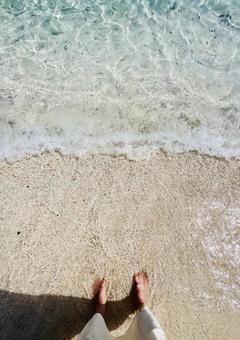 真夏の浜辺 真夏の浜辺 海,波打ち際,浜辺の写真素材