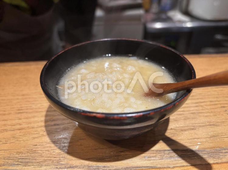 海の幸たっぷり 牡蠣とエビの雑炊 牡蠣,エビ,雑炊の写真素材