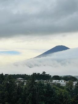 雲海に浮かぶ富士山の絶景 雲海に浮かぶ富士山の絶景の写真