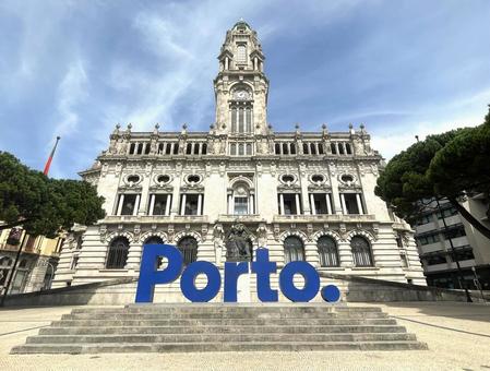 ポルト市庁舎 ポルト市庁舎 ポルト,ポルトガル,世界遺産の写真素材