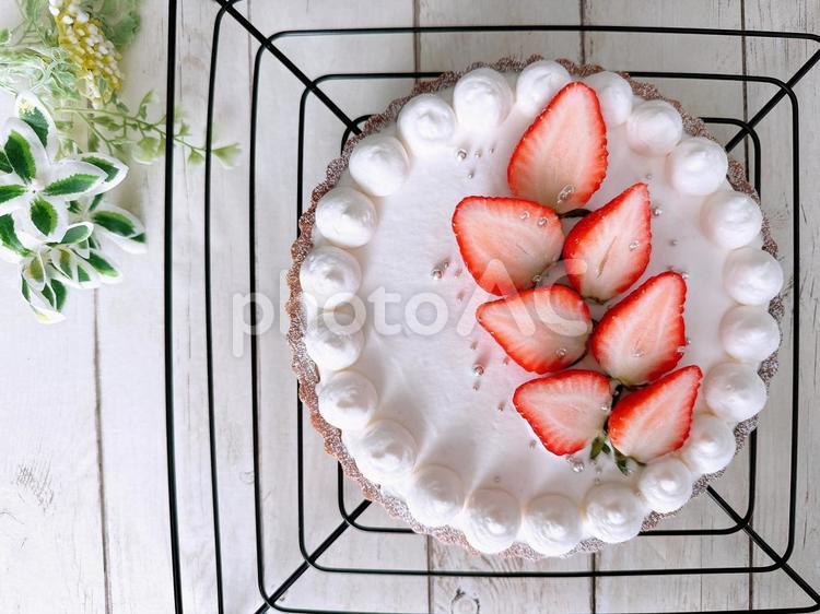 いちごとホワイトチョコのタルト タルト,ホワイトチョコタルト,ホワイトチョコの写真素材