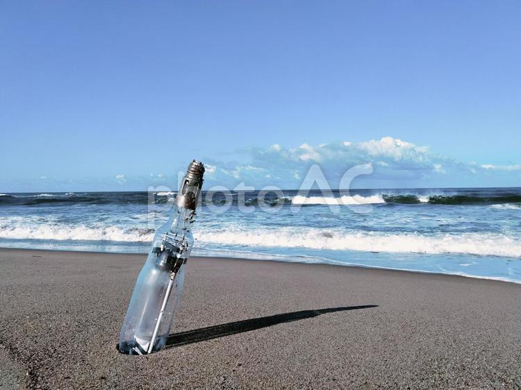 浜辺の電球　長　2 海,海辺,波打ち際の写真素材