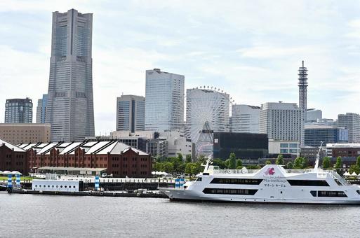 横浜港 横浜港 横浜,横浜港,ランドマークタワーの写真素材