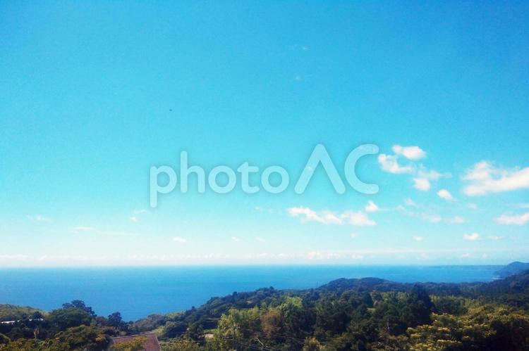 稲取の空と海 空,自然,風景の写真素材
