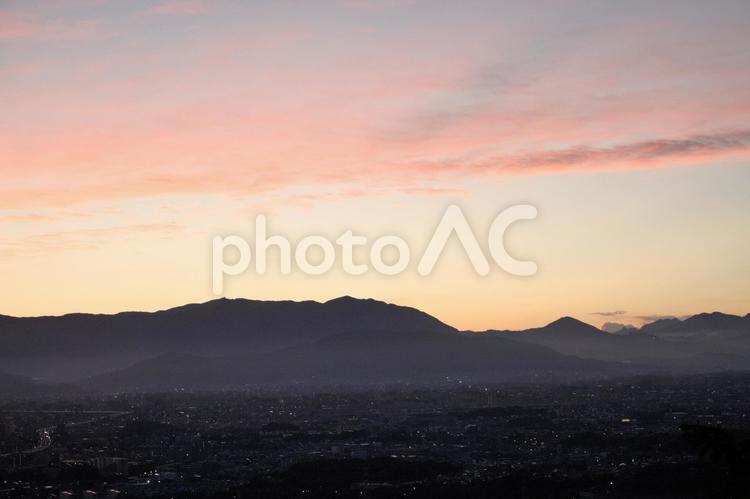 朝陽の魔法と自然の美 夕焼け,風景,山の写真素材