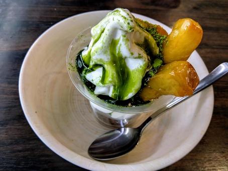 美味しい抹茶パフェ 美味しい抹茶パフェ 抹茶パフェ,回転寿司のパフェ,素材の写真素材