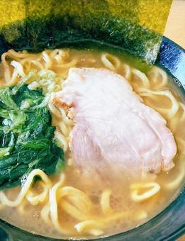 家系ラーメン 家系ラーメンの写真