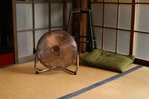 日本の夏 日本の夏 扇風機,畳,座布団の写真素材