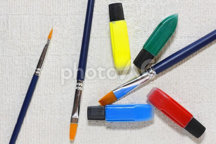 カラフルな水彩絵の具と絵筆 絵の具,水彩,チューブの写真素材