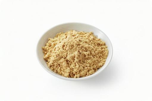 きな粉【バック飛ばし、影イキ】 きな粉【バック飛ばし、影イキ】 きな粉,皿盛り,見下ろすの写真素材