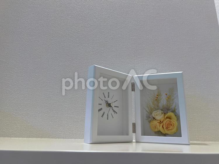 時計の小物　花 時計,花,かわいいの写真素材