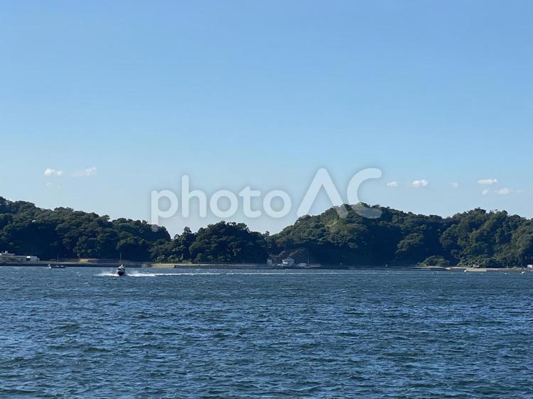 海の風景とボート 海,空,山の写真素材