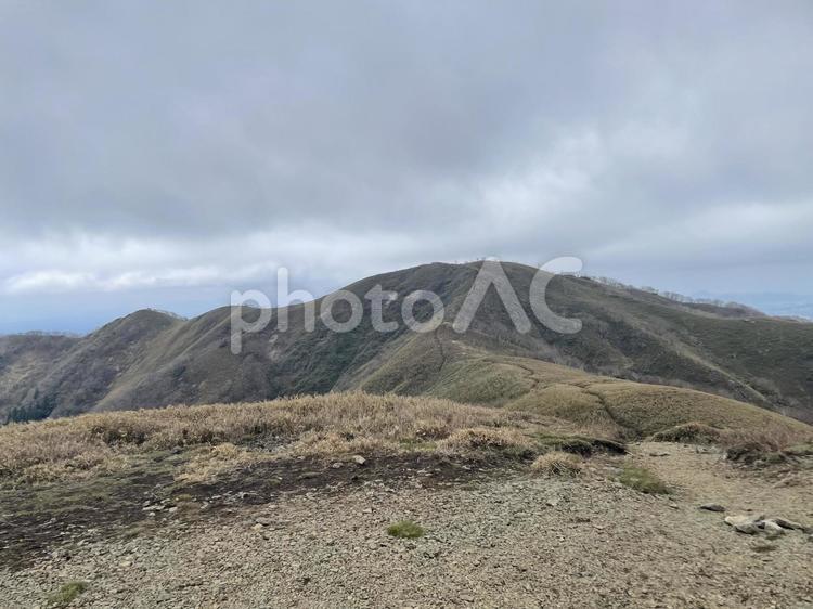 東雨乞岳から見える雨乞岳 東雨乞岳から見える,雨乞岳,鈴鹿の写真素材