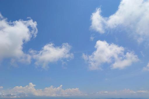 山頂からの青空 山頂からの青空の写真