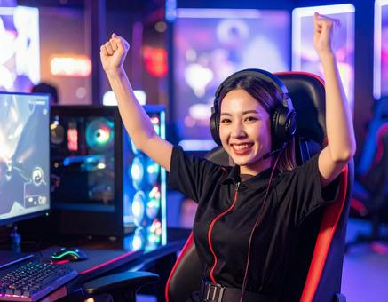 勝利の笑顔・ゲーマー女子 勝利の笑顔・ゲーマー女子の写真
