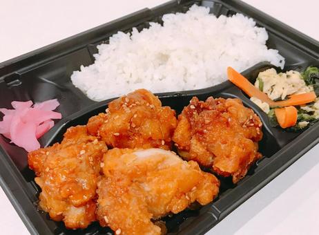 鶏肉の甘辛炒め弁当 鶏肉の甘辛炒め弁当 鶏肉の甘辛炒め弁当,鶏肉の甘辛,鶏肉の甘辛炒めの写真素材