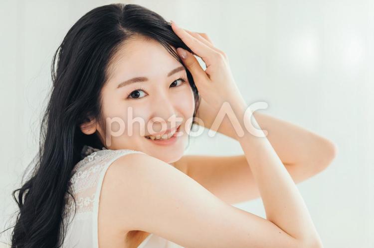 ヘアケア・美容・スキンケア（笑顔） 美容,ヘアケア,髪の毛の写真素材