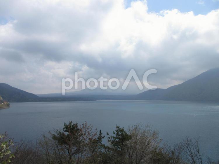 山梨県-本栖湖-展望公園からの風景 本栖湖,展望公園,湖の写真素材