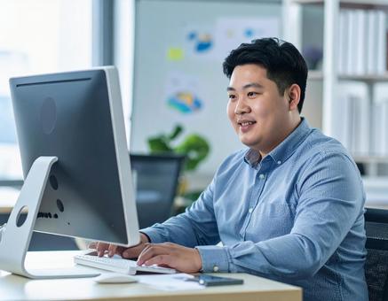 オフィスの男性の写真