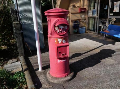 波浮港見晴台　レトロなポスト 波浮港,伊豆大島,伊豆諸島の写真素材