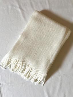 白いマフラー マフラー,襟巻き,防寒の写真素材