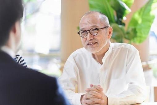 Elderly people who consult with the professionals about inheritance, JPG Elderly people who consult with the professionals about inheritance, senior citizens, male, masters, JPG