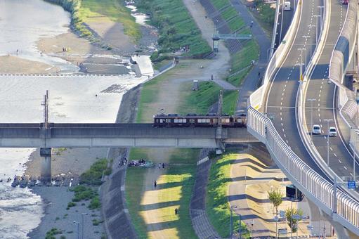 猪名川鉄橋を渡る阪急宝塚線 猪名川鉄橋を渡る阪急宝塚線 猪名川,鉄橋,橋梁の写真素材