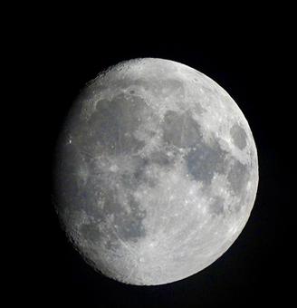 8月の月 8月の月の写真