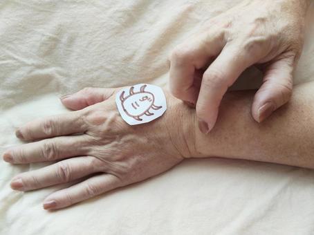 ダニに刺され痒い ダニに刺され痒いの写真