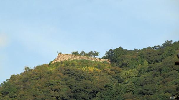 初秋の八幡山城西の丸跡を望む 初秋の八幡山城西の丸跡を望むの写真