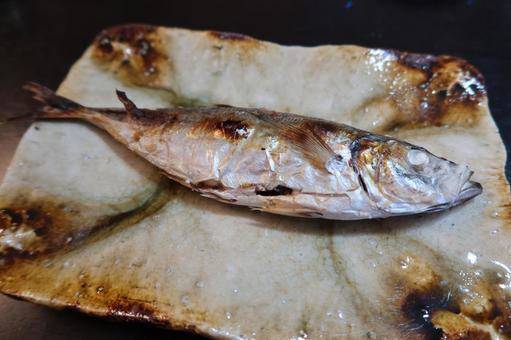 アジの塩焼き(斜めアングル) アジの塩焼き(斜めアングル) アジ,鰺,塩焼きの写真素材