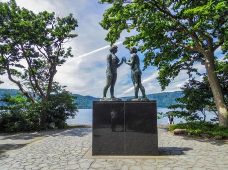 Photo, statue of a maiden, lake towada, aomori prefecture, 