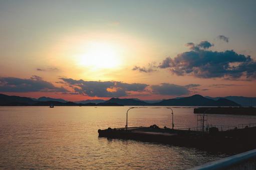 呉ポートピア 呉ポートピア 呉ポートピア,夕日,夕方の写真素材